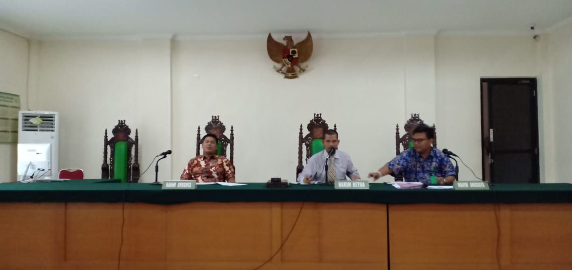 99546159 10f5 439f b94b a02fe5938d21